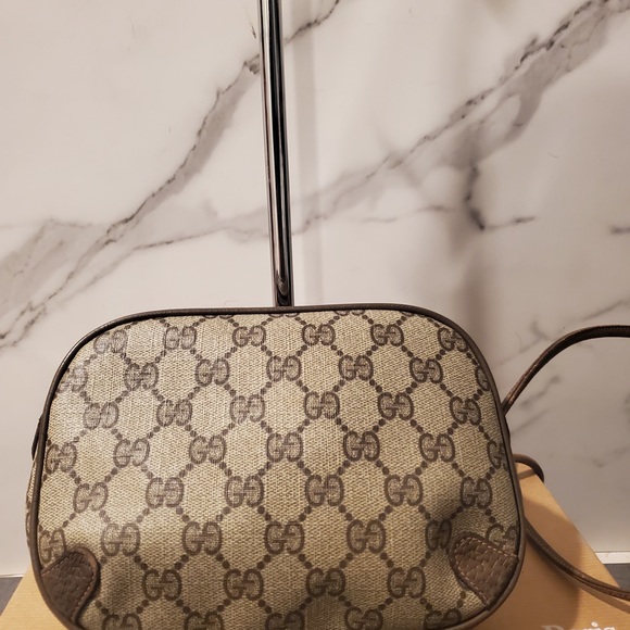 **Sold Via Vestiaire Collective** Gucci GG Sherry Line Handbag - Picture 7 of 15